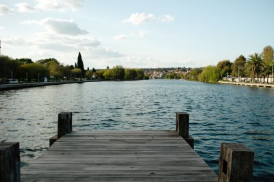 AI-generated travel thumbnail for Parona