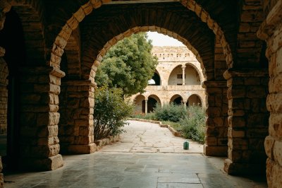 AI-generated travel thumbnail for Pasargad