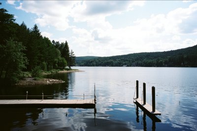 AI-generated travel thumbnail for Peach Lake