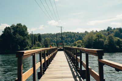 AI-generated travel thumbnail for Pelm