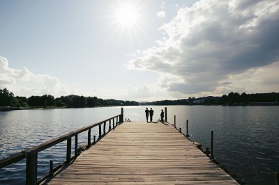 AI-generated travel thumbnail for Peregu Mare