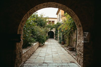 AI-generated travel thumbnail for Peristéri