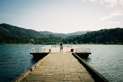 AI-generated travel thumbnail for Pesca