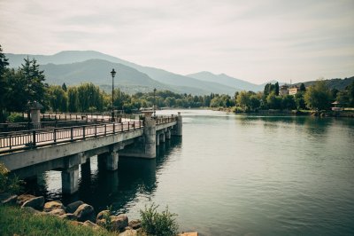 AI-generated travel thumbnail for Peshkopi