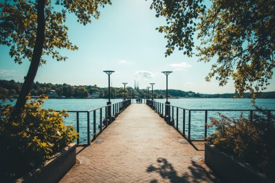 AI-generated travel thumbnail for Petrogradka