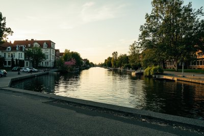 AI-generated travel thumbnail for Piņķi