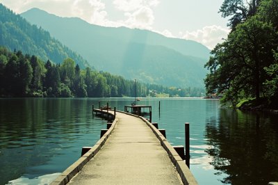AI-generated travel thumbnail for Plaus