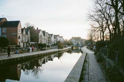 AI-generated travel thumbnail for Plounévez-Quintin