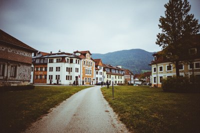 AI-generated travel thumbnail for Politischer Bezirk Amstetten