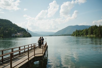 AI-generated travel thumbnail for Politischer Bezirk Gmunden
