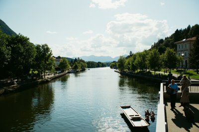 AI-generated travel thumbnail for Politischer Bezirk Mistelbach