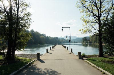 AI-generated travel thumbnail for Politischer Bezirk Salzburg-Umgebung