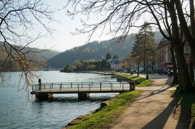 AI-generated travel thumbnail for Pont-en-Royans