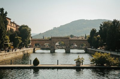 AI-generated travel thumbnail for Pontestazzemese