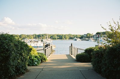 AI-generated travel thumbnail for Portsmouth