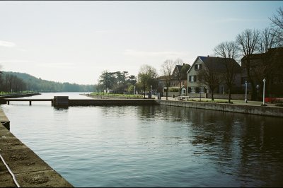AI-generated travel thumbnail for Pouldergat