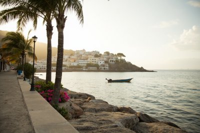 AI-generated travel thumbnail for Praia