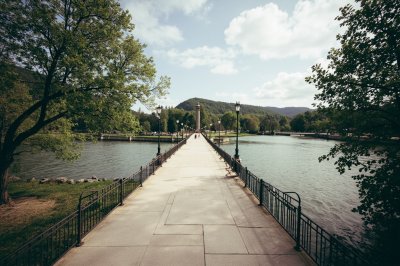 AI-generated travel thumbnail for Pratiglione