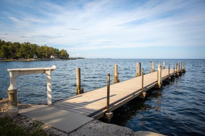 AI-generated travel thumbnail for Presque Isle County