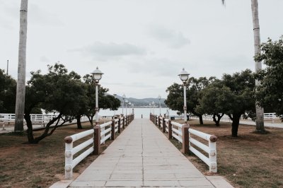 AI-generated travel thumbnail for Provincia Cercado