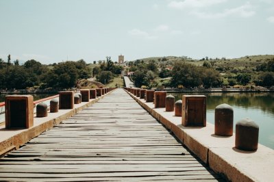 AI-generated travel thumbnail for Provincia Cercado