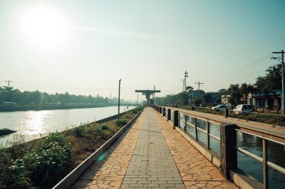 AI-generated travel thumbnail for Pru East