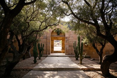 AI-generated travel thumbnail for Puerta de Corral Quemado