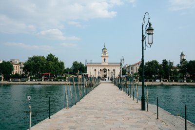 AI-generated travel thumbnail for Qaraçala