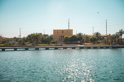 AI-generated travel thumbnail for Qasr Abu Hadi