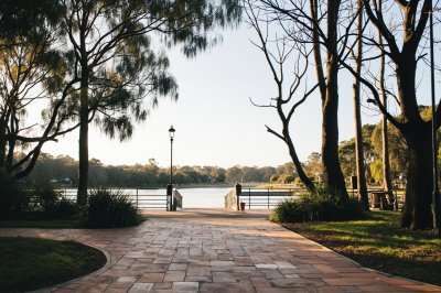 AI-generated travel thumbnail for Queanbeyan West