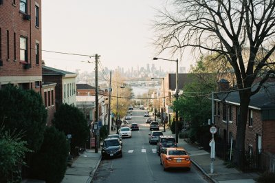 AI-generated travel thumbnail for Queens
