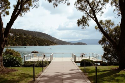 AI-generated travel thumbnail for Queenstown