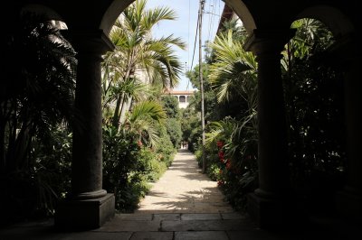 AI-generated travel thumbnail for Quito