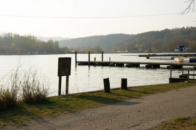 AI-generated travel thumbnail for Ratzersdorf an der Traisen
