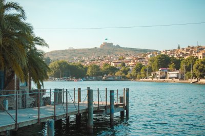AI-generated travel thumbnail for Relizane