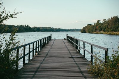 AI-generated travel thumbnail for Rettikhovka