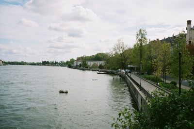 AI-generated travel thumbnail for Rhinau