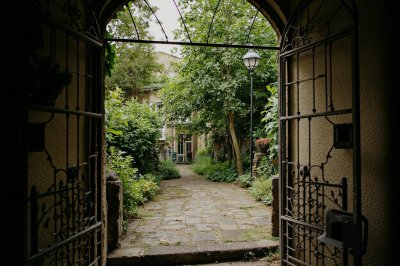AI-generated travel thumbnail for Rieux-en-Cambrésis