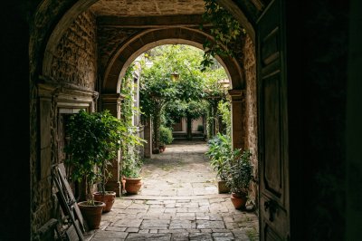 AI-generated travel thumbnail for Rifreddo