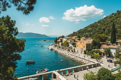 AI-generated travel thumbnail for Rio nell'Elba