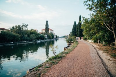 AI-generated travel thumbnail for Riofreddo