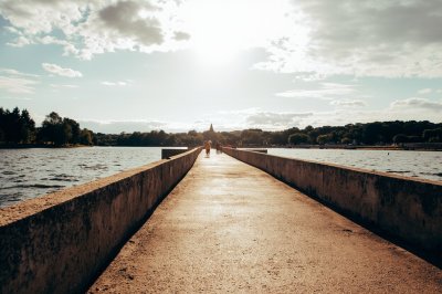 AI-generated travel thumbnail for Rionegro del Puente