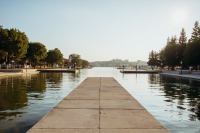 AI-generated travel thumbnail for Riva Palacio