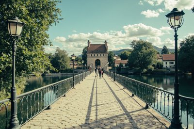 AI-generated travel thumbnail for Rodeano