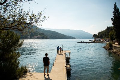 AI-generated travel thumbnail for Roquebrune-sur-Argens