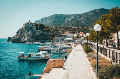 AI-generated travel thumbnail for Rosazia