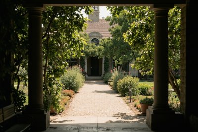 AI-generated travel thumbnail for Rose Hill