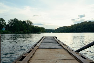 AI-generated travel thumbnail for Roseţi