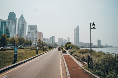 AI-generated travel thumbnail for Rotterdam