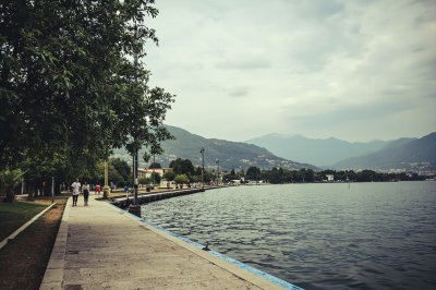 AI-generated travel thumbnail for Rrethi i Bulqizës